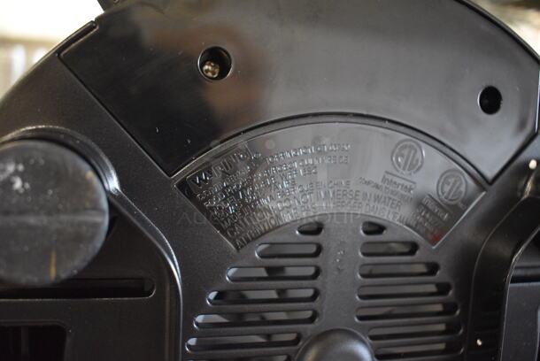 Waring WFP16SC Metal Countertop Food Processor w/ S Blade and 3 Blades. 120 Volts, 1 Phase. 9x11x19. Tested and Working! - Image 6 of 8