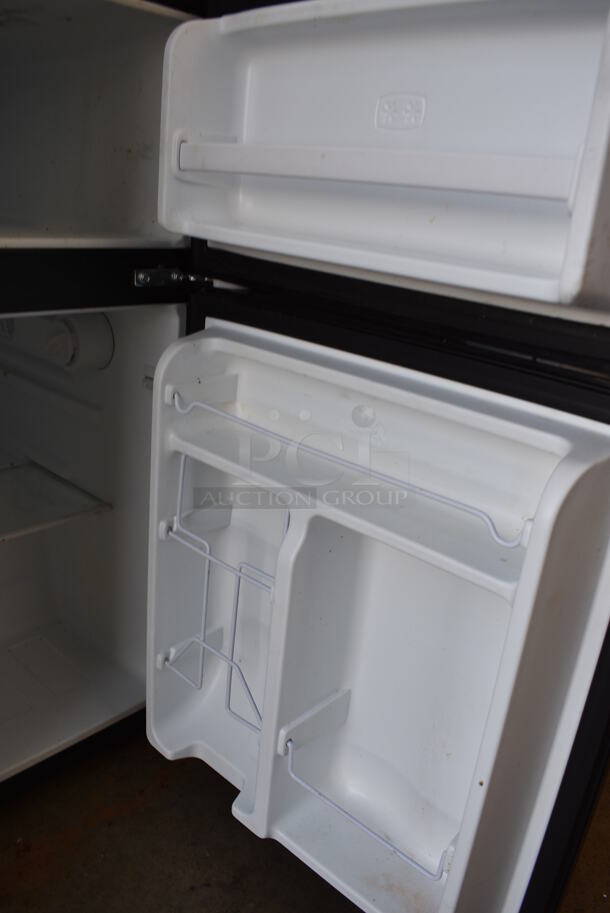 Galanz Model GL31BK/GL31S5/GL31S3 Black Mini Cooler. 120 Volts, 1 Phase. 19x21x33. Tested and Working! - Image 6 of 8