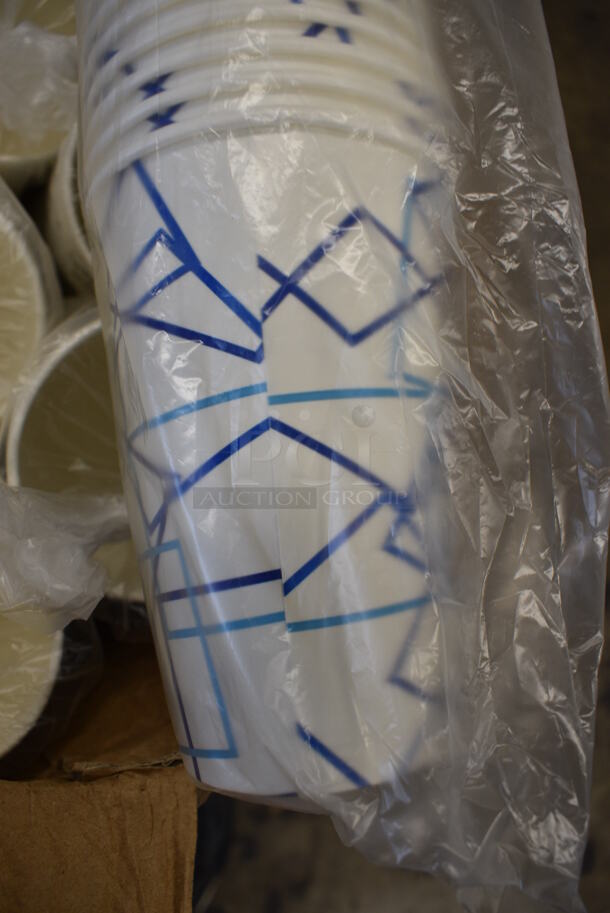 Box of BRAND NEW 16 oz Paper Cups - Image 2 of 4