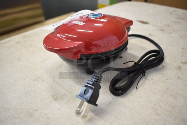 Dash DMW001RD Countertop Waffle Maker. 120 Volts, 1 Phase. 5x6x3 - Image 2 of 4