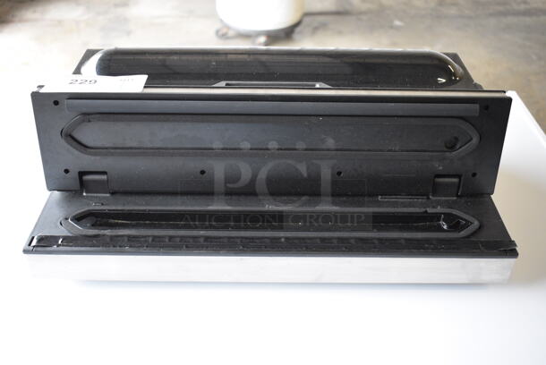 Vacpak-it 186VME16SS Stainless Steel Commercial Countertop Vacuum Sealer. Does Not Have Power Cord. 120 Volts, 1 Phase. 19x12x7. Tested and Working! - Image 3 of 7