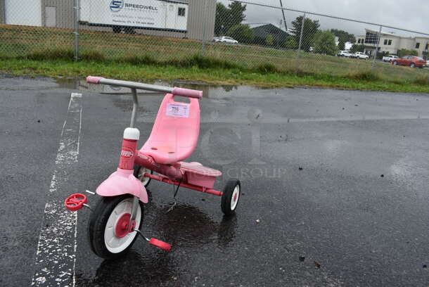 Radio Flyer Pink Childrens Tricycle. 20x30x24 - Image 3 of 4