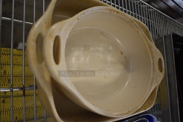5 Various Baking Pans; Ceramic and Glass w/ 1 Lid. Includes 9.75x9.75x4. 5 Times Your Bid! - Image 5 of 5