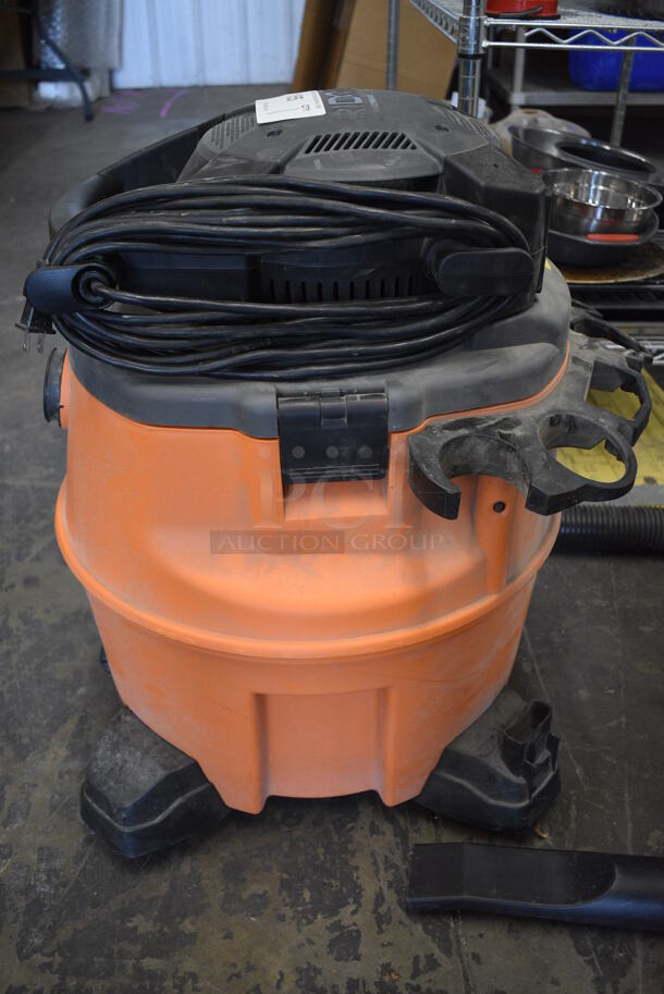 Rigid Orange and Black Poly Wet Dry Vacuum Cleaner. 18x19x28. Tested and Working! - Image 4 of 6