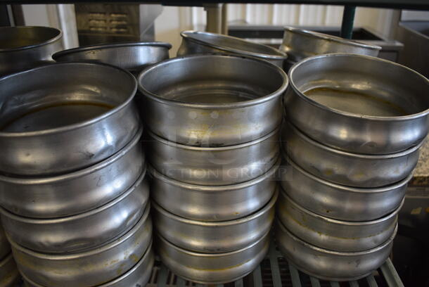 30 Metal Round Baking Pans. 8x8x3. 30 Times Your Bid! - Image 2 of 6