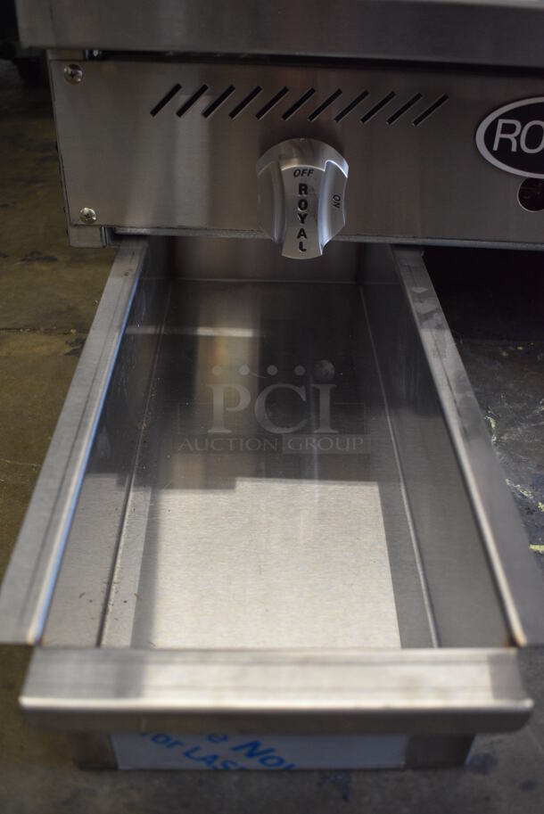 BRAND NEW! Royal Model RMG-24 Stainless Steel Commercial Countertop Natural Gas Powered Flat Top Griddle. 30,000 BTU. 24x33x14.5 - Image 4 of 5