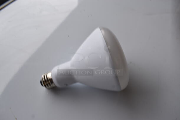 ALL ONE MONEY! Box of 12 BRAND NEW Elite TCP LED Lightbulbs. - Image 5 of 5