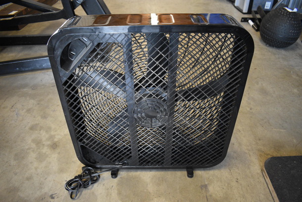 Utilitech Model FB50-16HB Black Poly Box Fan. 21x4.5x21. Tested and Working! - Image 3 of 4