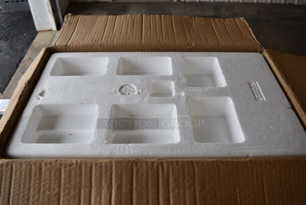 BRAND NEW IN BOX! Avantco Model MG12 Stainless Steel Commercial Countertop #12 Meat Grinder w/ Tray and Pusher. 110 Volts, 1 Phase. 10x16x19. Tested and Working! - Image 3 of 4