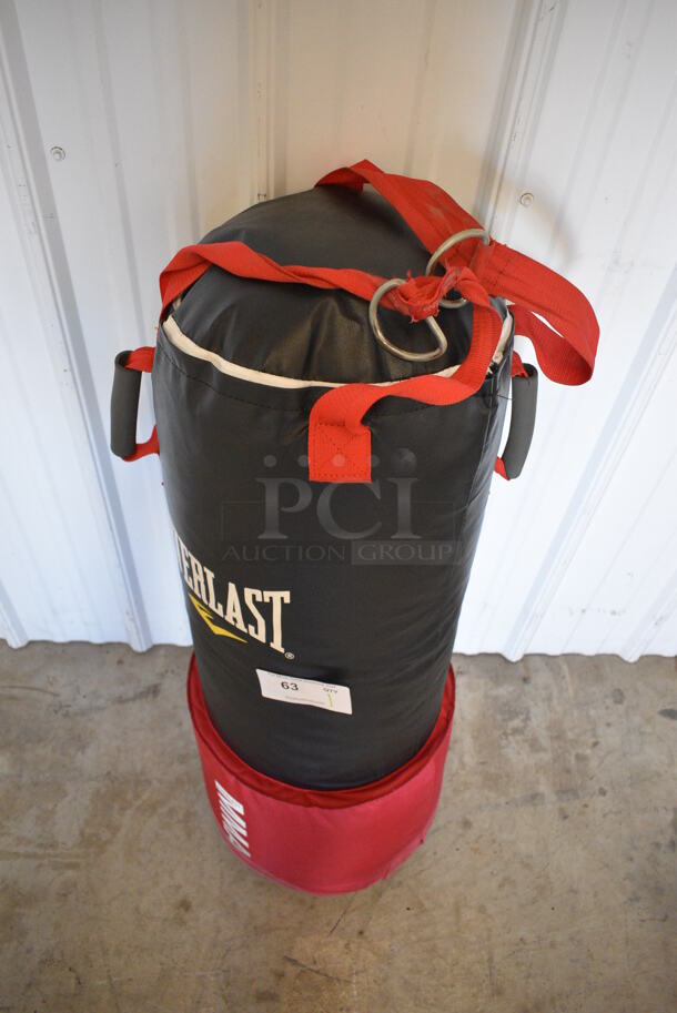 Everlast Black and Red Punching Bag. 15x15x40 - Image 2 of 6