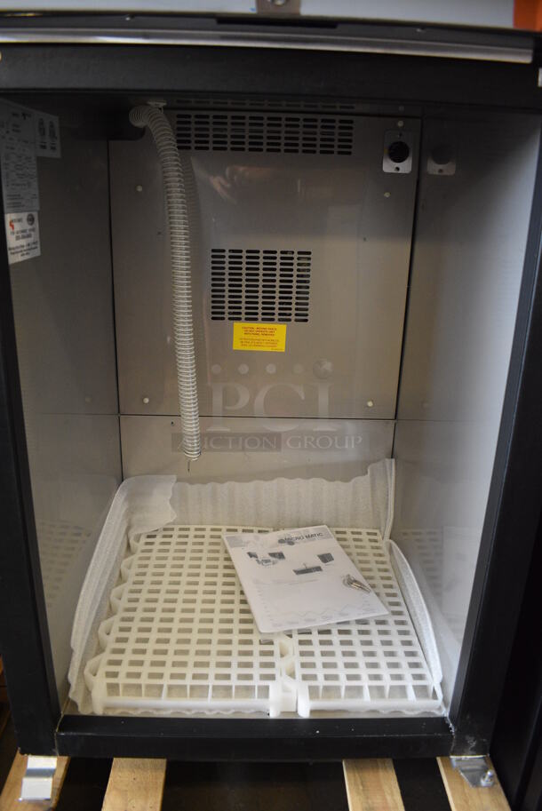 BRAND NEW SCRATCH AND DENT! 2019 Micro Matic Model MDD 23 E Stainless Steel Single Door Direct Draw Kegerator. Door Needs To Be Reattached. 115 Volts, 1 Phase. 25x28x39. Tested and Working! - Image 2 of 6
