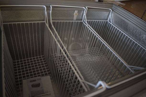 BRAND NEW! XS246YBL Metal Commercial Chest Freezer Merchandiser w/ Poly Coated Baskets. 110 Volts, 1 Phase. 33x25x33. Tested and Working! - Image 4 of 7