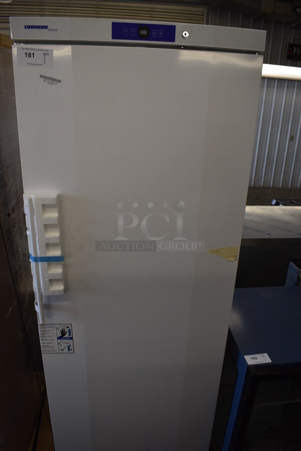 BRAND NEW IN BOX! Liebherr ProfiLine GRB23W1HFC Single Door Reach In Medical Cooler. 115 Volts, 1 Phase. 29x30x82. Tested and Working! - Image 2 of 6