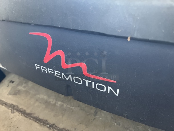 Freemotion Model FMTK74810.7 i11.9 Incline Trainer Treadmill. 110-120 Volts, 1 Phase. 37x78x72. Tested and Working But Needs an Update - Image 4 of 10
