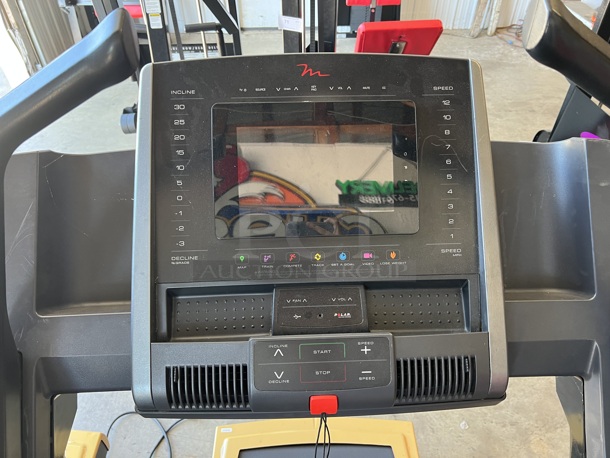Freemotion Model FMTK74810.7 i11.9 Incline Trainer Treadmill. 110-120 Volts, 1 Phase. 37x78x72. Tested and Working! - Image 7 of 10