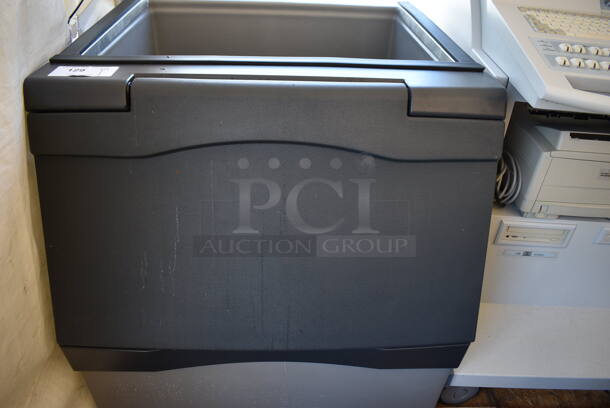 Metal Commercial Ice Machine Bin. 30.5x33.5x31 - Image 4 of 7