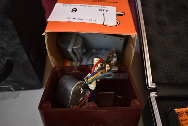 CDE CDC Metal Decade Capacitor. 5x3.5x3 - Image 5 of 5