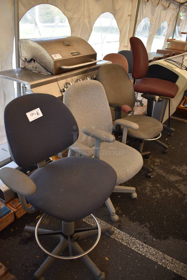 6 Various Office Chairs on Casters. Includes 27x20x42. 6 Times Your Bid!