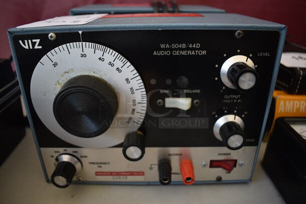 2 Viz WA-504B/44D Metal Sine Square Wave Audio Generator. 8x5x6. 2 Times Your Bid! - Image 2 of 6