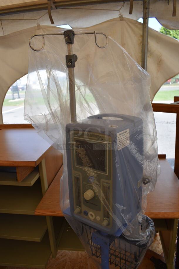 CareFusion XDCR Infant Flow SiPAP nCPAP Machine on Casters. 22x22x65 - Image 4 of 11