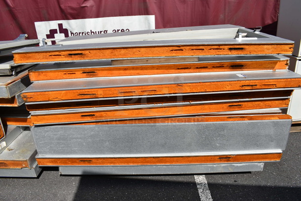 ALL ONE MONEY! Lot of Various Walk In Box Panels; Two Kolpak 4x8 Doors, Six 4x8 Wall Panels, Three 2x8 Wall Panels, Two 1x8 Wall Panels, 8 1x1 Corner Panels, Four 4x8 Ceiling Panels and One 6x6 Ceiling Panel. - Image 2 of 10