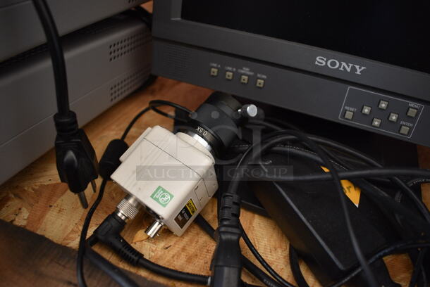 Sony LMD-1410 14" LCD Monitor w/ SZ-CD05 Camera.  - Image 7 of 12