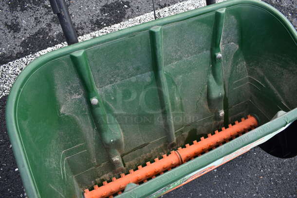 Scotts AccuGreen 3000 Green Poly Precise Application Drop Spreader. 29x18x45 - Image 4 of 7