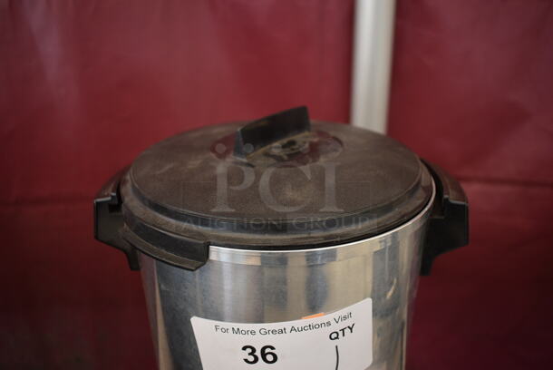 Metal Countertop Percolating Urn. 9.5x9.5x15 - Image 4 of 5