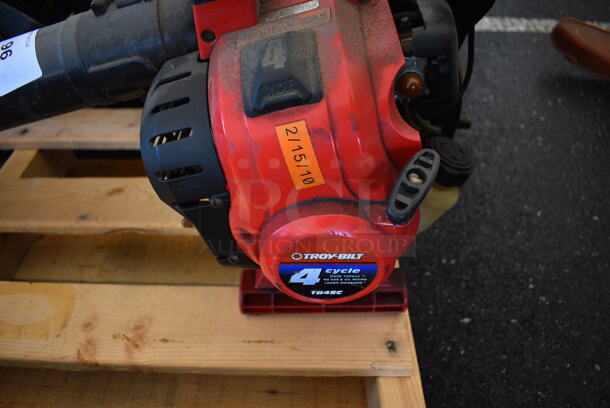 Troy-Bilt TB4SC Gas Powered Leaf Blower. 10x15x39 - Image 3 of 8