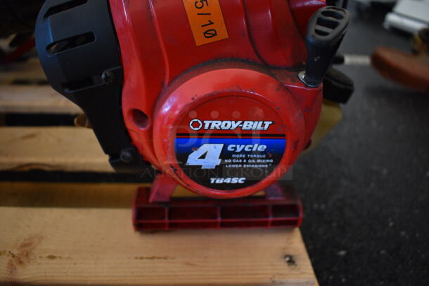 Troy-Bilt TB4SC Gas Powered Leaf Blower. 10x15x39 - Image 4 of 8
