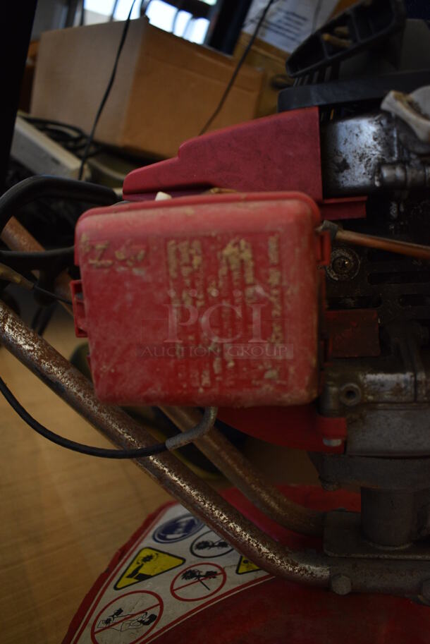 Mantis Metal Gas Powered Tiller. 10x42x22 - Image 9 of 11
