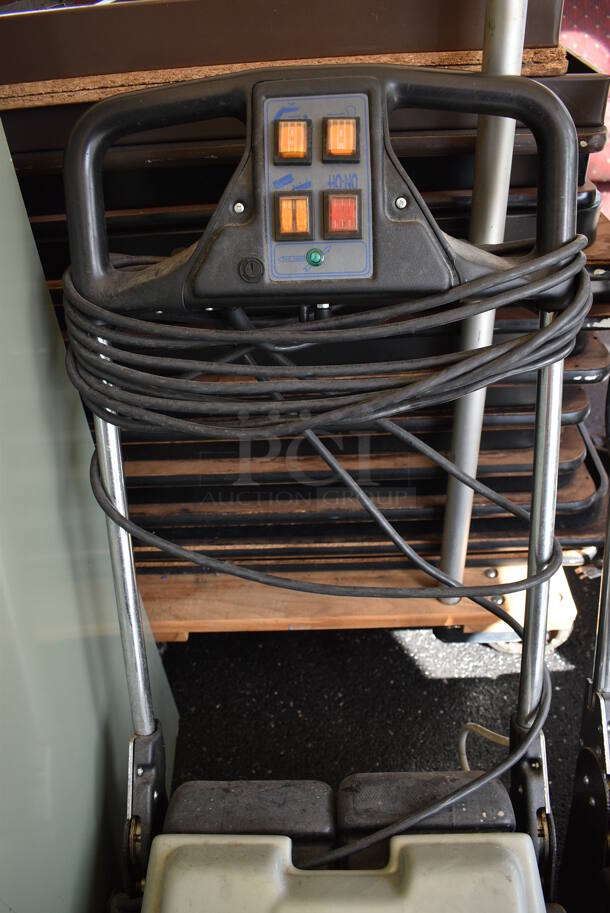 Eagle Power Floor Cleaning Machine. 17x41x37 - Image 5 of 8