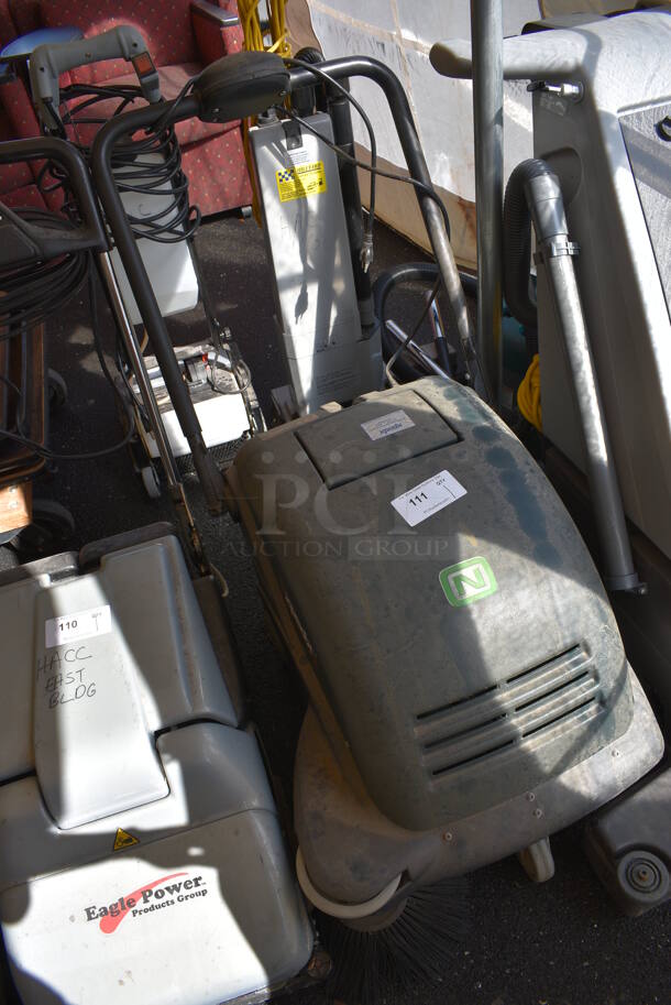 Noble Floor Cleaning Machine. 23x41x38 - Image 3 of 8