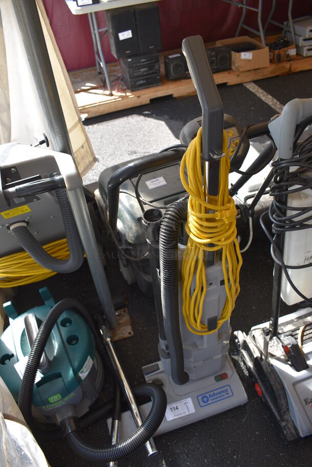Nilfisk Advance Carpetwin 18 Commercial Vacuum Cleaner. 120 Volts, 1 Phase. 20x10x47 - Image 3 of 6