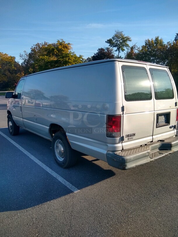 Ford E250 Van. Comes w/ 1 Key. Odometer Reads 121,033. Title In Hand. Vehicle Runs and Drives! BUYER MUST REMOVE - Image 3 of 8