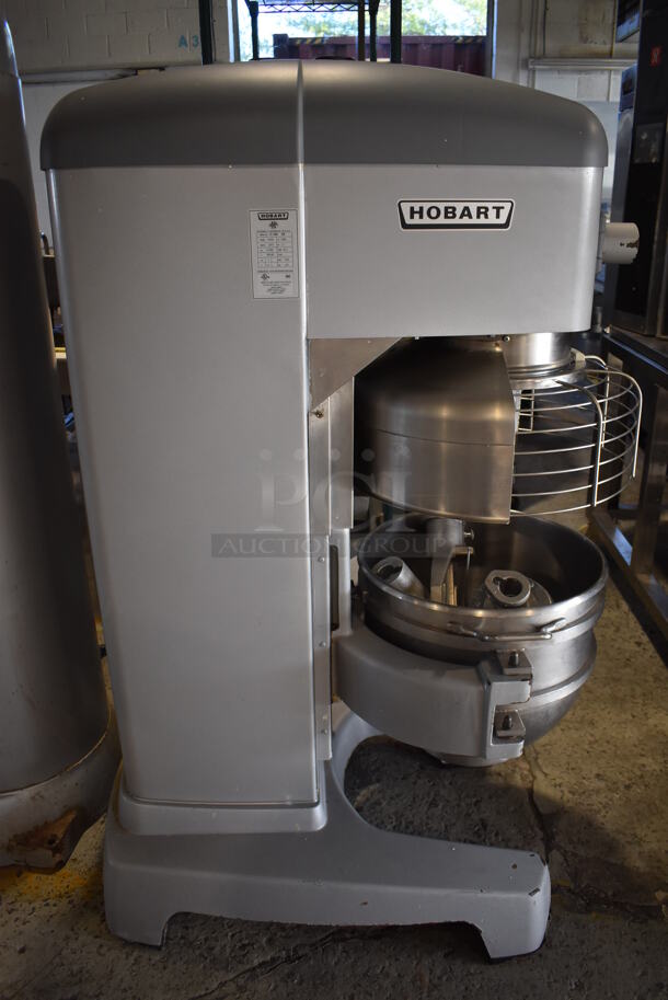 Hobart Legacy HL600 Metal Commercial Floor Style 60 Quart Planetary Dough Mixer w/ Stainless Steel Mixing Bowl, Bowl Guard, Balloon Whisk, Paddle and Dough Hook Attachments. 380-460 Volts, 3 Phase. 29x40x62 - Image 8 of 10