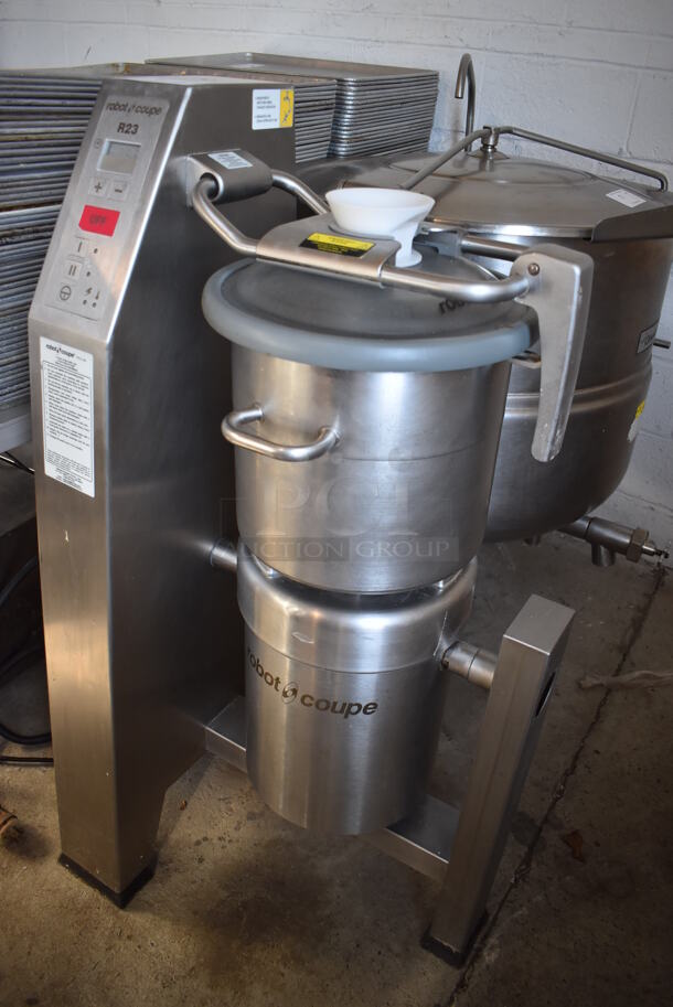 Robot Coupe R23 Metal Commercial Floor Style 23 Quart Vertical Cutter Mixer w/ Blade. 208-240 Volts, 3 Phase. 27x24x49 - Image 4 of 9