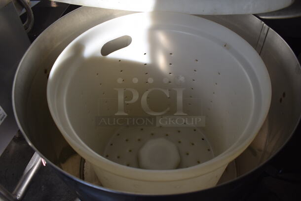 Delfield Stainless Steel Commercial Floor Style Electric Powered Lettuce Spinner Salad Spinner on Commercial Casters. 115 Volts, 1 Phase. 28x25x29. Tested and Working! - Image 5 of 9