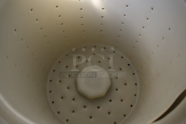 Delfield Stainless Steel Commercial Floor Style Electric Powered Lettuce Spinner Salad Spinner on Commercial Casters. 115 Volts, 1 Phase. 28x25x29. Tested and Working! - Image 6 of 9