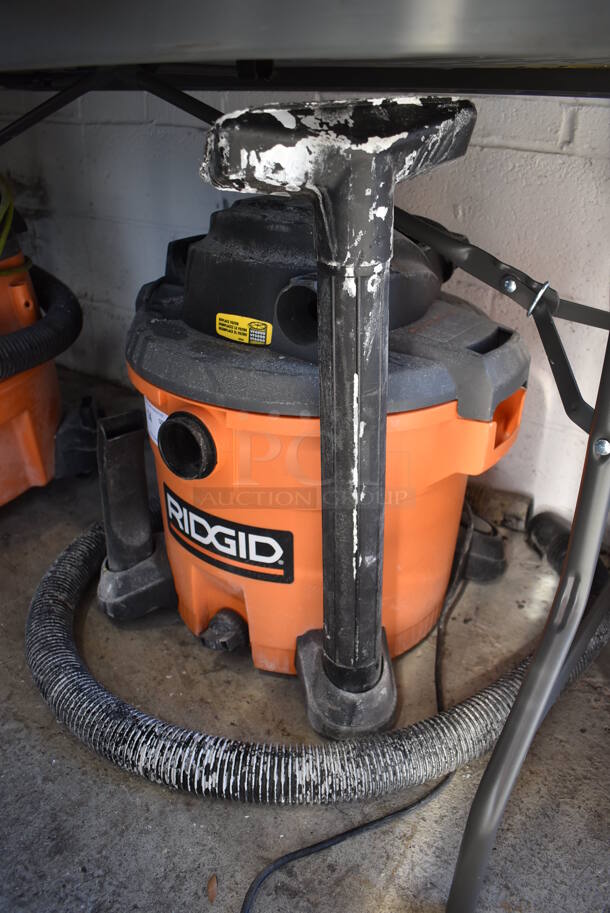 Rigid Orange and Black Poly Wet Dry Vacuum Cleaner. 20x21x24. Tested and Working! - Image 4 of 4