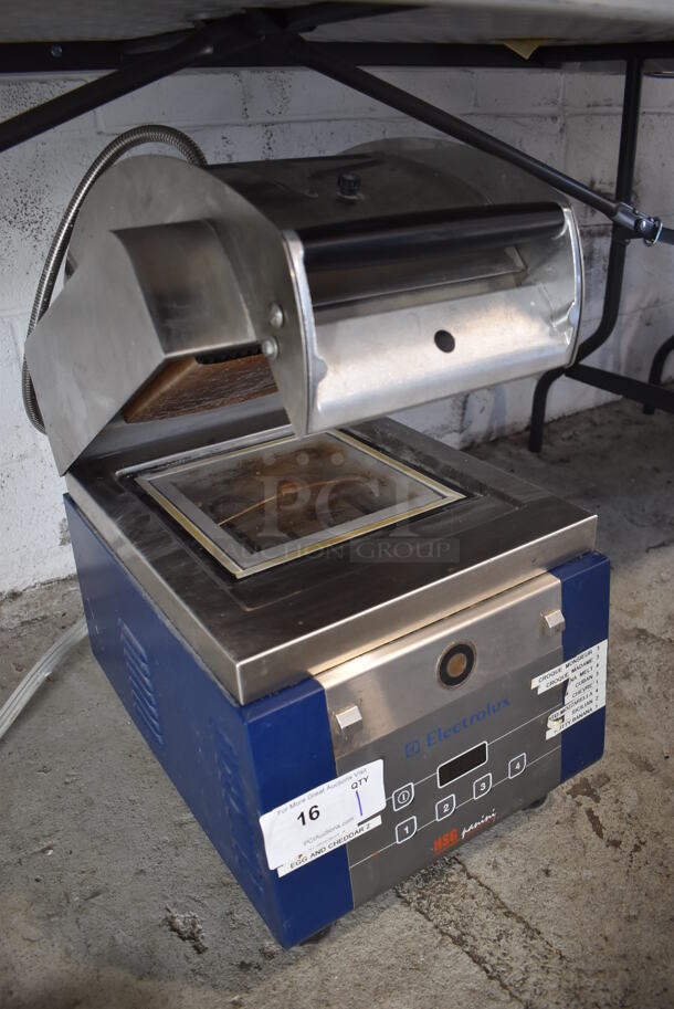 2013 Electrolux HSPPUSAT Stainless Steel Commercial Countertop Electric Powered Panini Press. 208 Volts, 1 Phase. 14x20x23 - Image 4 of 8