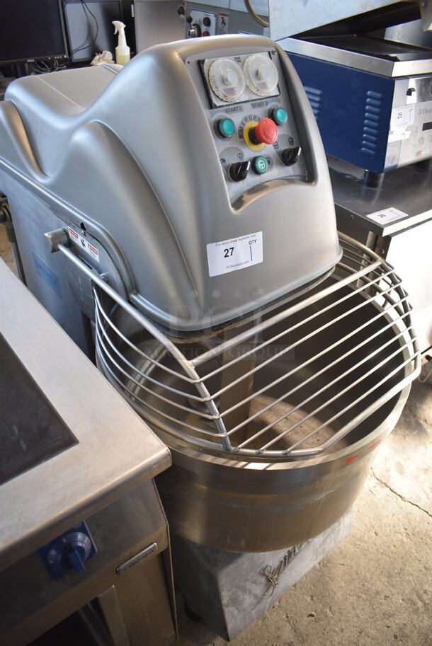 Effedue Supreme Metal Commercial Floor Style Spiral Mixer w/ Stainless Steel Mixing Bowl, Bowl Guard and Dough Hook. 208 Volts, 3 Phase. 24x42x51 - Image 4 of 9