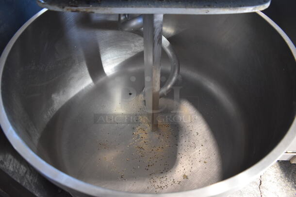 Effedue Supreme Metal Commercial Floor Style Spiral Mixer w/ Stainless Steel Mixing Bowl, Bowl Guard and Dough Hook. 208 Volts, 3 Phase. 24x42x51 - Image 5 of 9