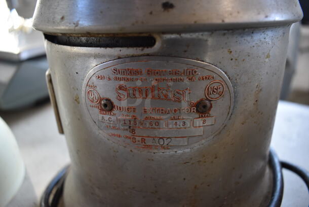 Sunkist 8-R A02 Metal Commercial Countertop Juicer. 115 Volts, 1 Phase. 8x10x17. Tested and Working! - Image 5 of 5