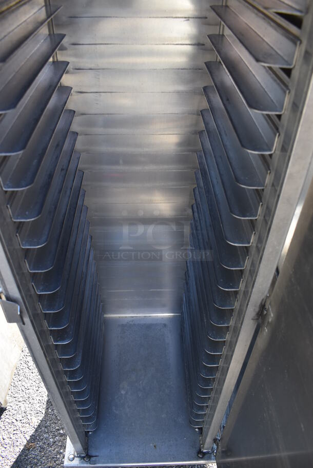 Lockwood Metal Commercial Enclosed Pan Transport Rack on Commercial Casters. 18x22x60 - Image 4 of 5