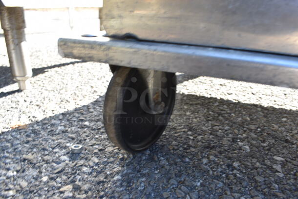 Lockwood Metal Commercial Enclosed Pan Transport Rack on Commercial Casters. 18x22x60 - Image 5 of 5