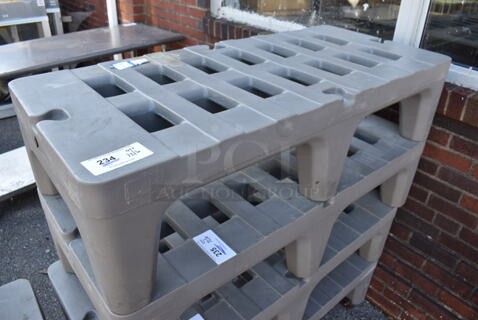 Metro Gray Poly Dunnage Rack. 48x22x12