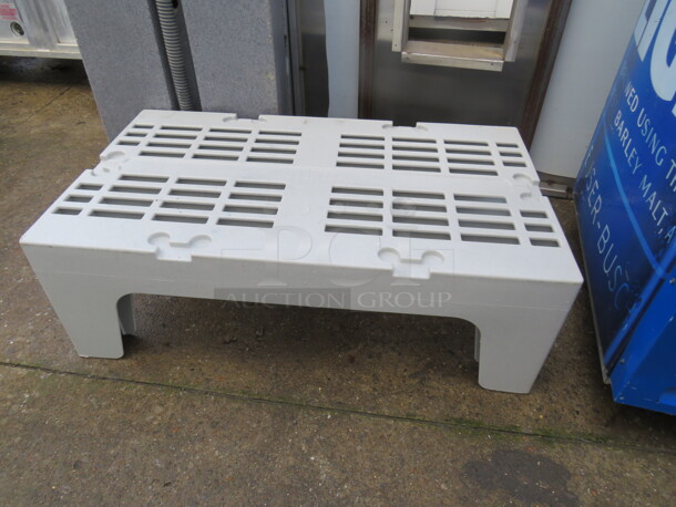 One Cambro Dunnage Rack. 36X21X12