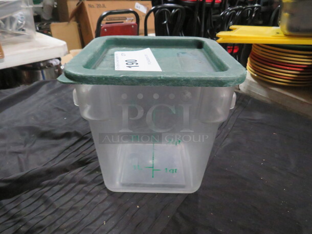One 4 Quart Food Storage Container With Lid. 