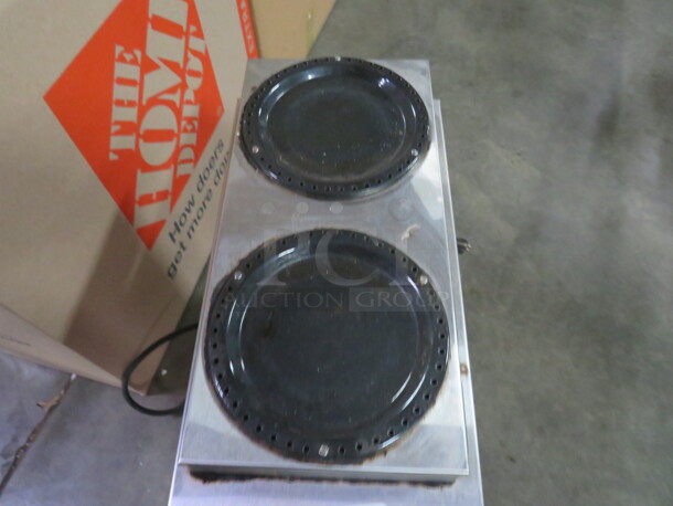 One Bunn Coffee Brewer With 2 Warmers, Filter Basket, And Pot. 120 Volt. 1800 Watt. Model# Axiom-15. - Image 2 of 3
